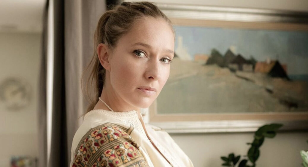 40-річна Катерина Осадча показала величезний круглий живіт і розповіла про помилку: “Ніхто не вгадав дату” 