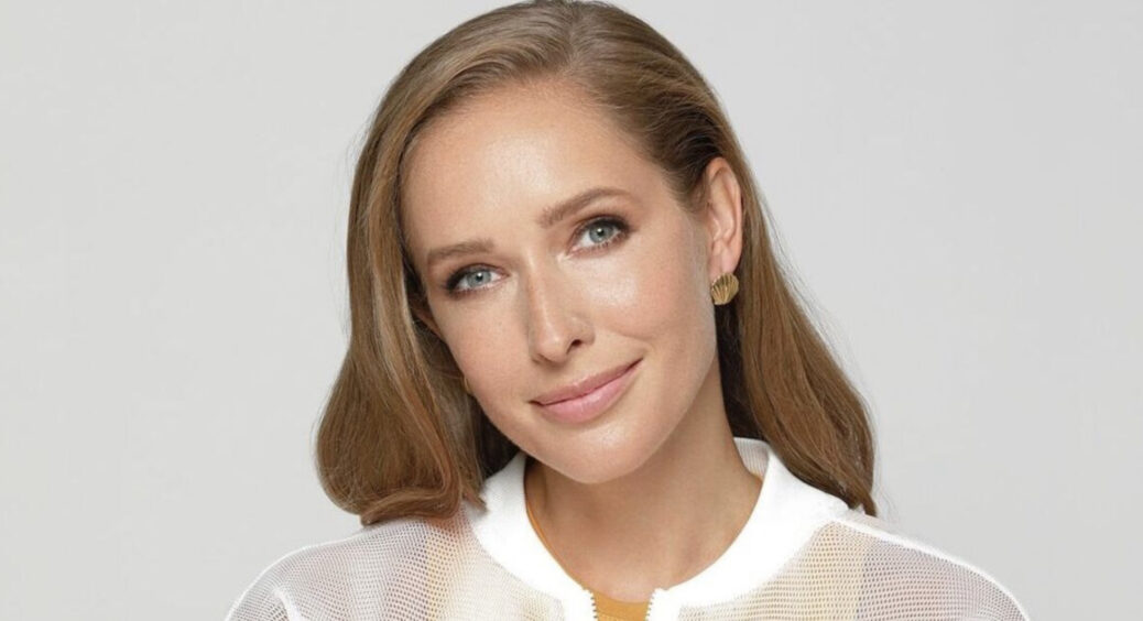 40-річна Катерина Осадча показала величезний круглий живіт і розповіла про свою вагітність: “Стану мамою” 