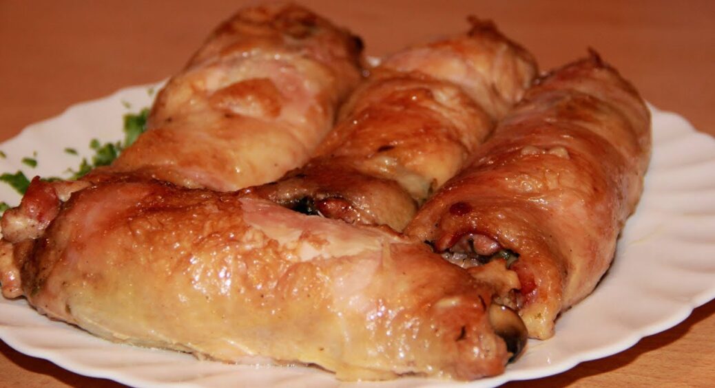 Апетитні м’ясні пальчики: рецепт неймовірних рулетиків з ніжною начинкою – так смачно ви ще не готували 