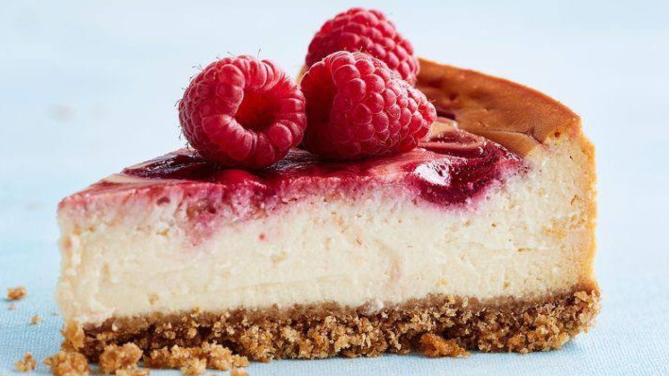 Рецепт чизкейка з ягодами: чудовий десерт для святкового столу