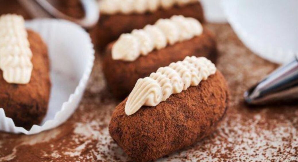 Рецепт тістечка “Картопля” з яскравим шоколадним смаком: десерт, що неодмінно вразить дітей та дорослих 