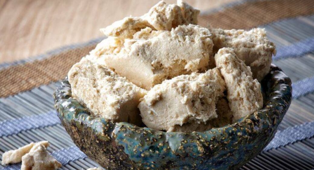 Рецепт справжньої халви на будь-який смак: десерт, що легко та швидко готується в домашніх умовах 