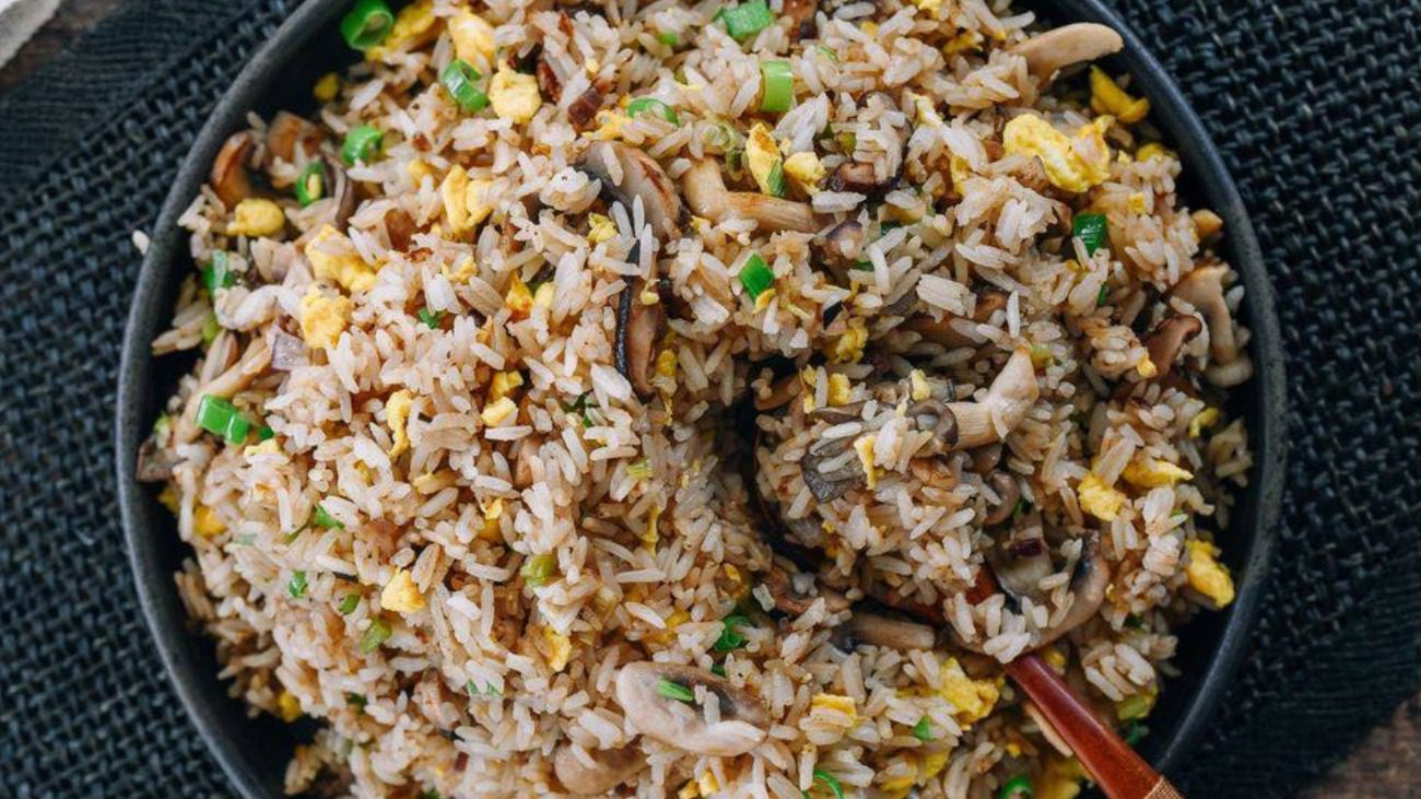 Рецепт найсмачнішого рису з м'ясом та грибами