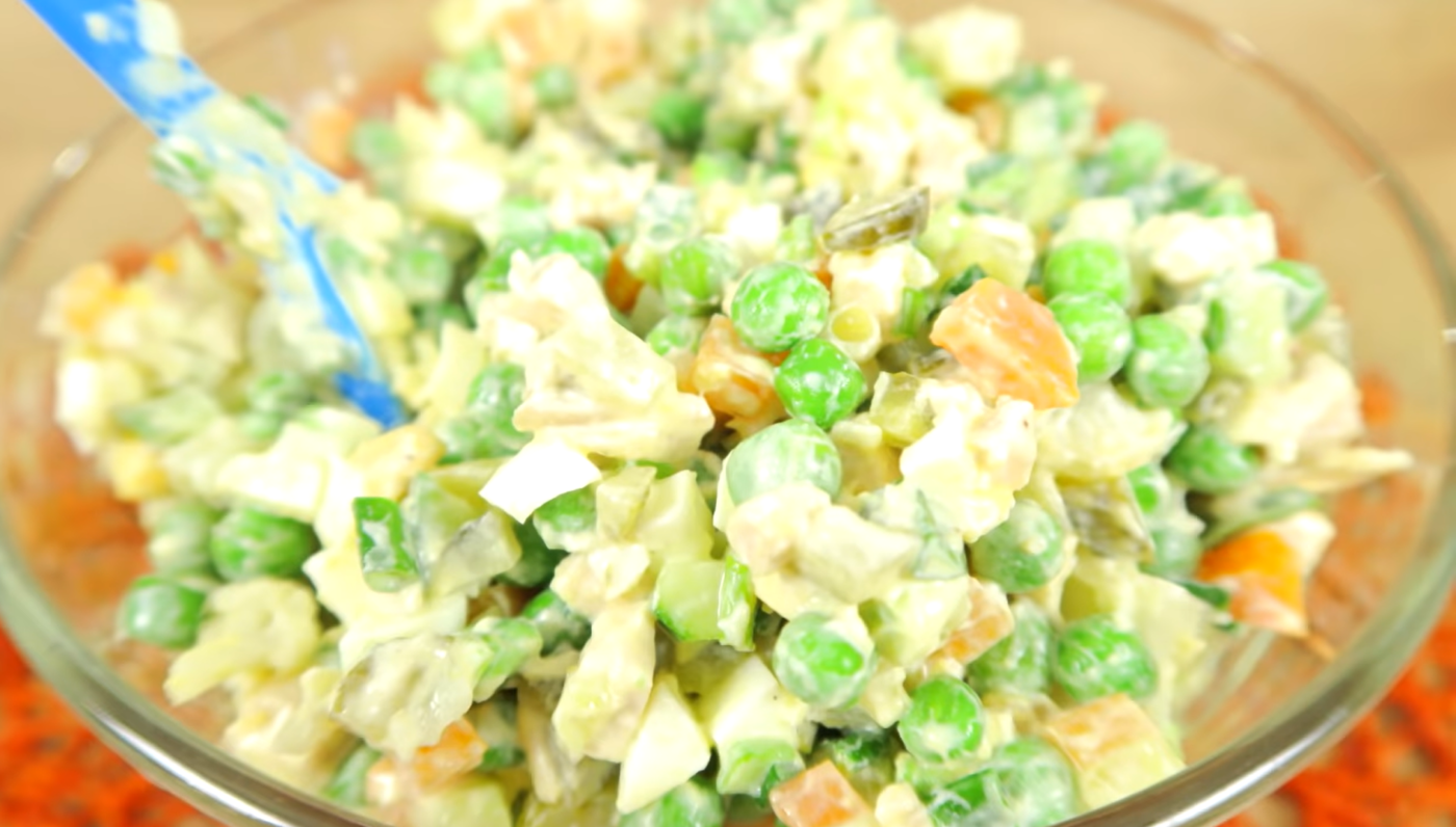 Простий рецепт приготування дієтичного салату Олів'є