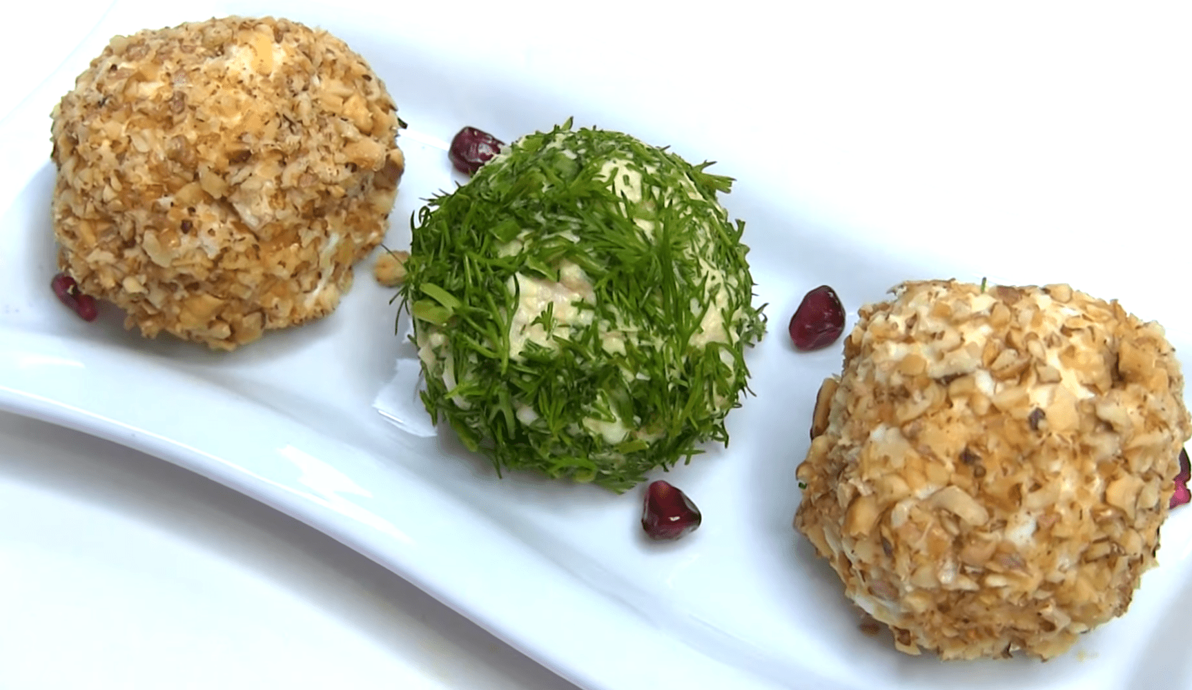 Рецепт приготування новорічної закуски Сирні кульки