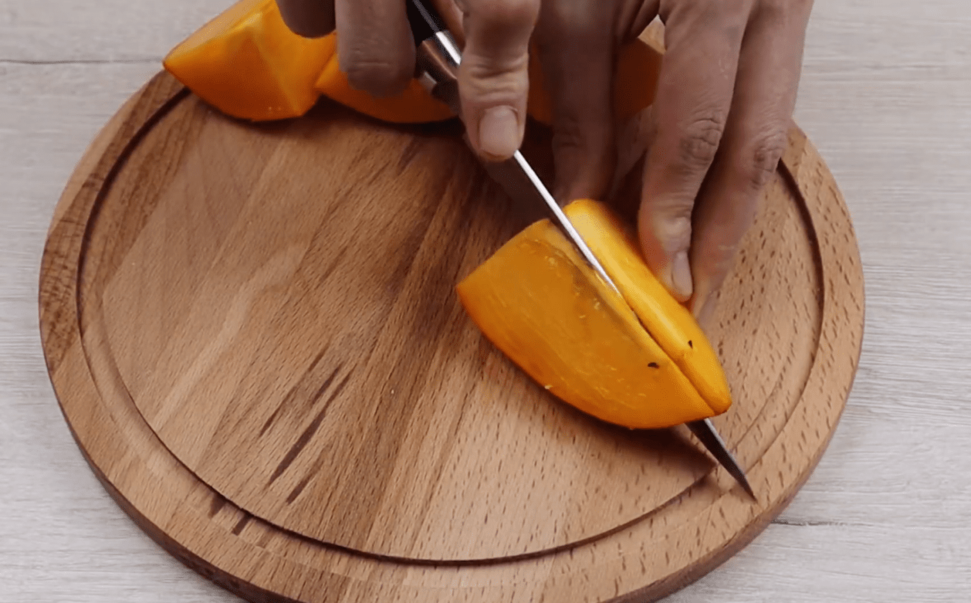 Рецепт приготування салату з мандаринами та хурмою