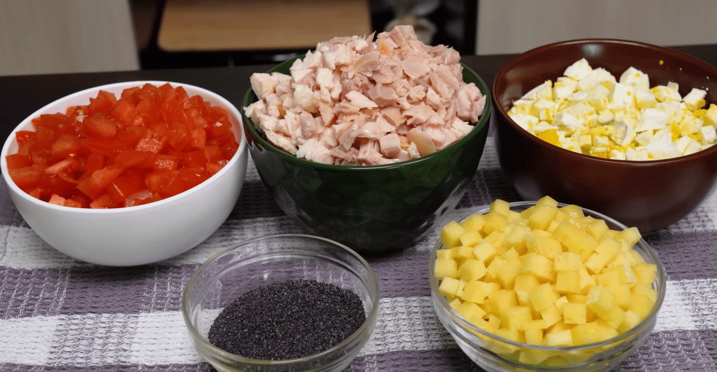 Рецепт приготування святкового салату з куркою