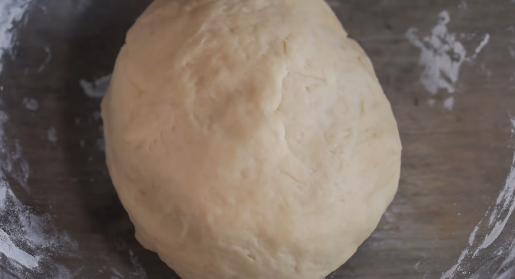 Секрет досвідчених кулінарів: навіщо в дріжджове тісто додають оцет — вирішить популярні проблеми 