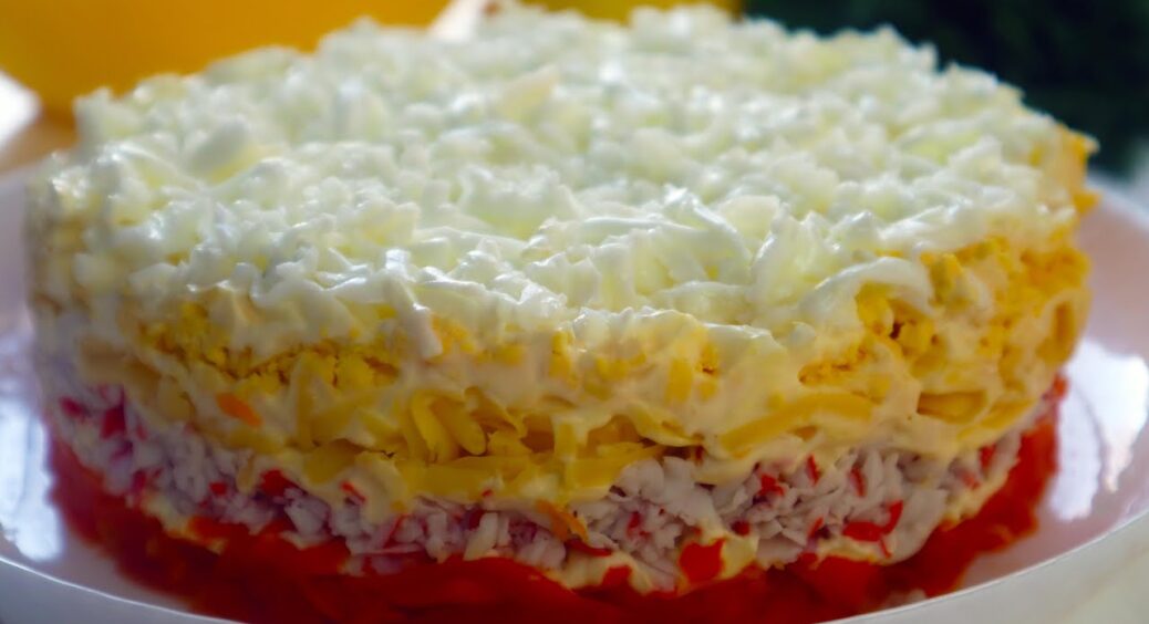 Жодного рису та яєць у цьому крабовому салаті: готуємо на Новий рік цікавий варіант з овочем, і це не огірок 