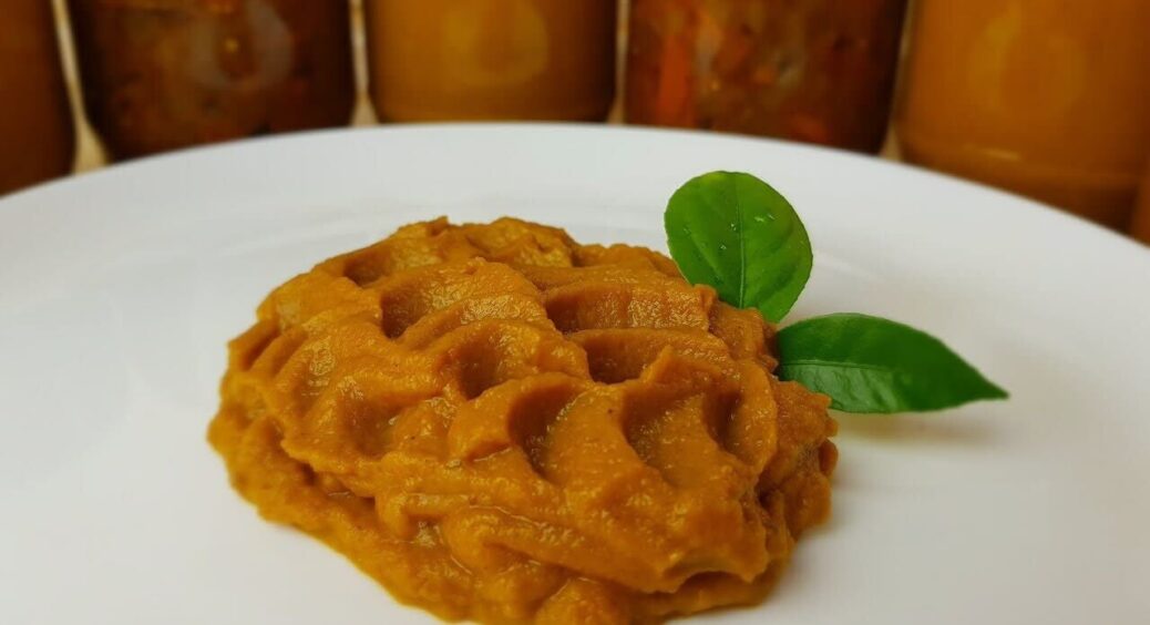 Як зробити швидку овочеву закуску: баклажанна ікра за секретами приготування від шеф-кухаря Клопотенка 