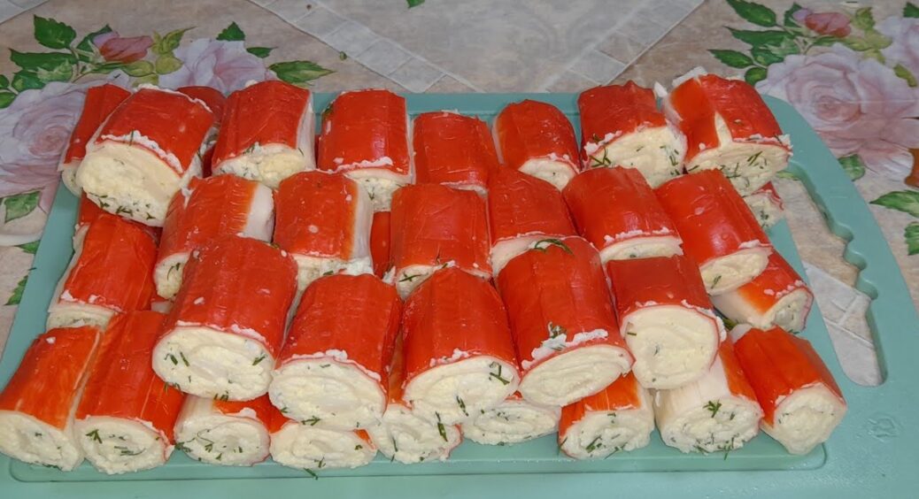 Готую за лічені хвилини до приходу гостей. Миттєва закуска з крабових паличок на Новий рік 