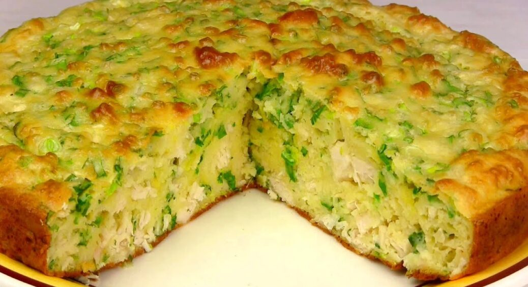 Заливний цибулевий пиріг із сиром: готується дуже просто, а виходить набагато смачніше, ніж піца 