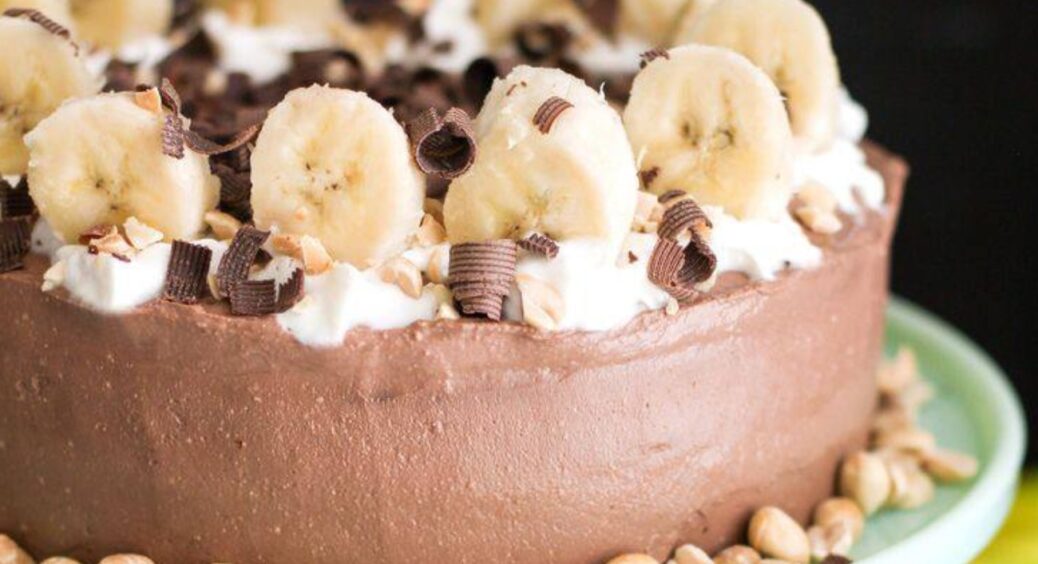 Рецепт мусового шоколадно-бананового торта: найніжніший десерт для всієї сім’ї, що просто тане у роті 