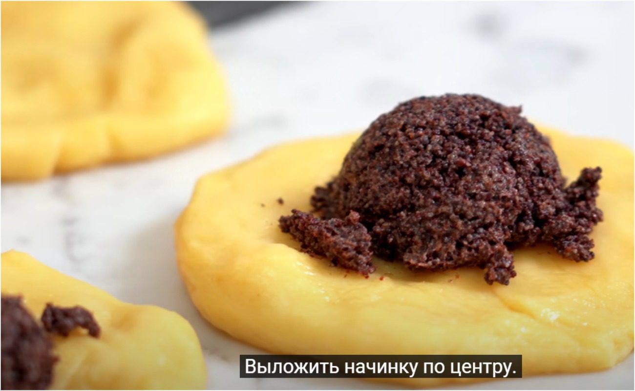 Рецепт українських пампушок з маковою начинкою 