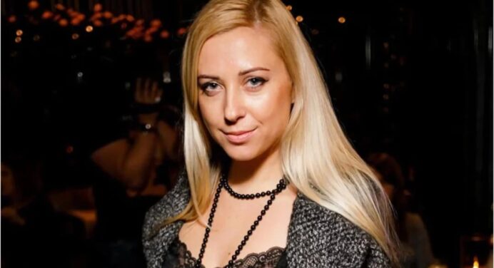 Мірзоян не впізнає: 42-річна Тоня Матвієнко за порадою стилістів висвітлила брови та змінила стиль (ФОТО) 