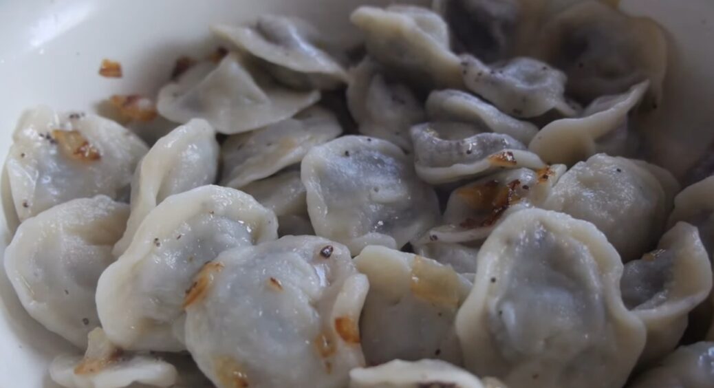 Рецепт на Святвечір і Різдво: креплики з маком. Як вареники з секретом – лише українки вміють їх готувати 