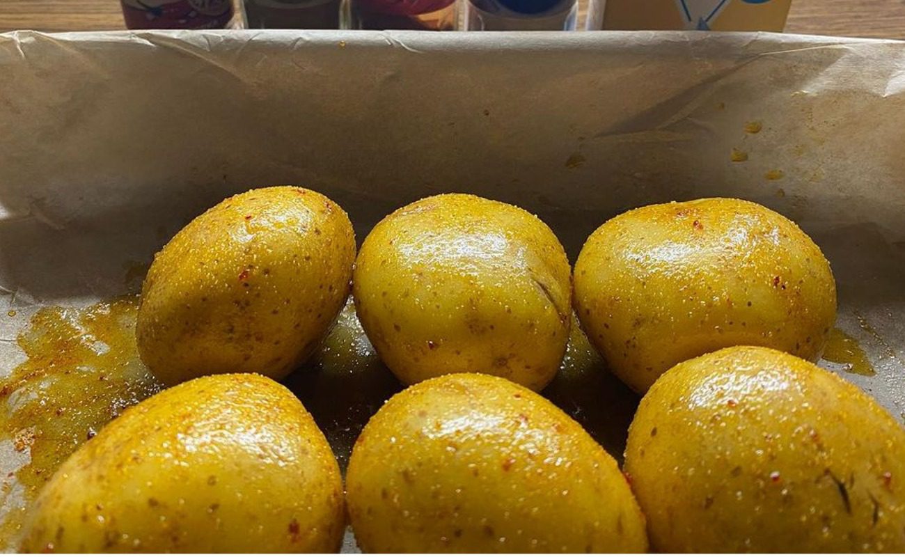 Кулінари розповіли, як можна приготувати картоплю на свята