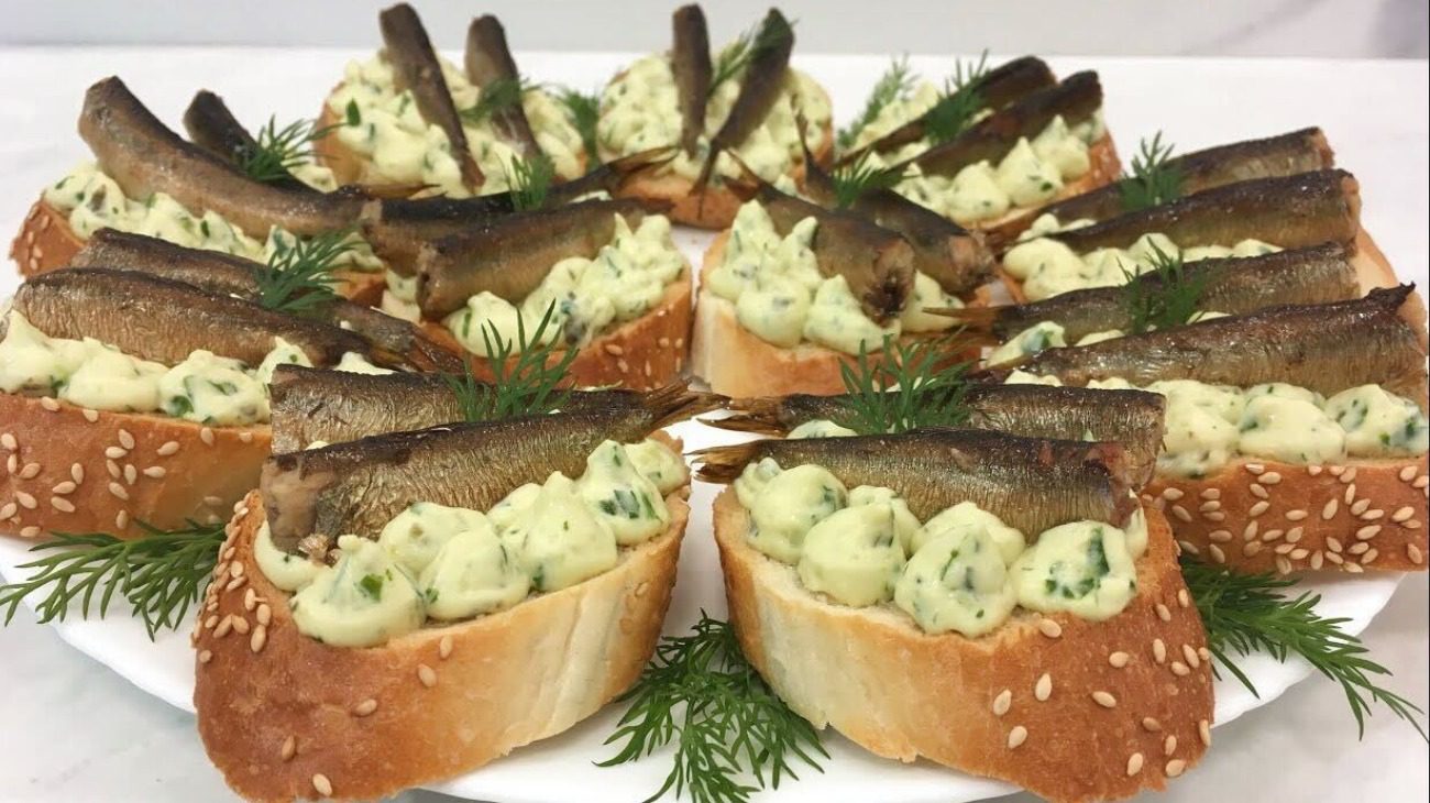 Незвичайні бутерброди на святковий стіл