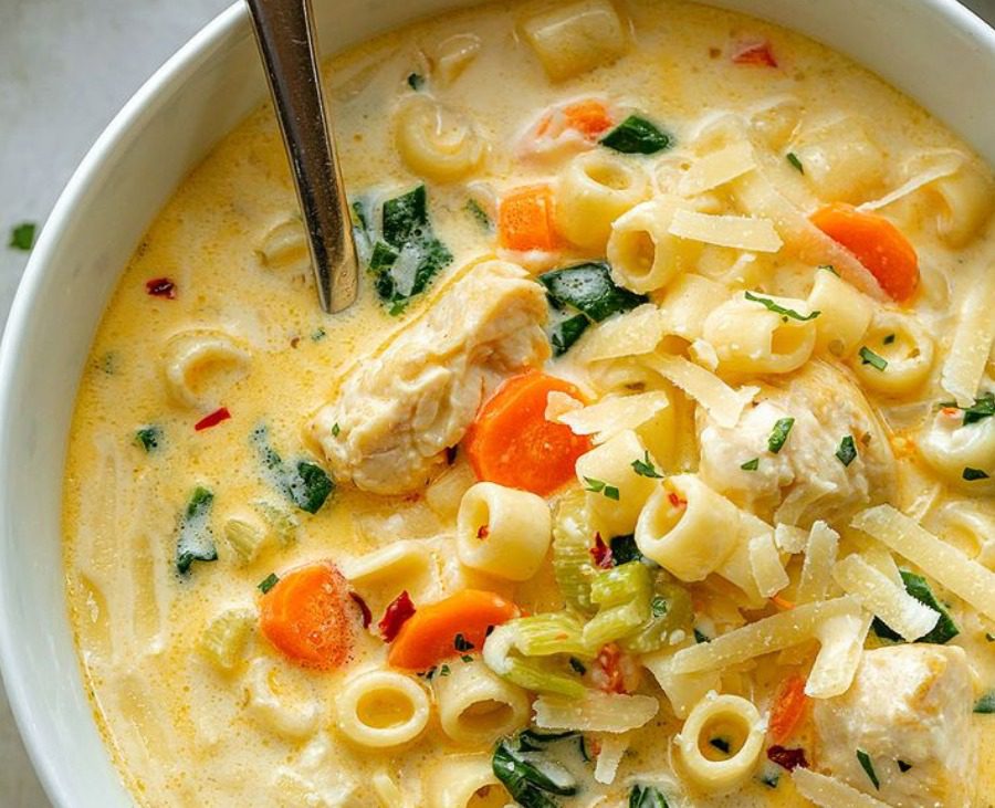 Рецепт сирного супу з фаршем і макаронами: швидко та смачно