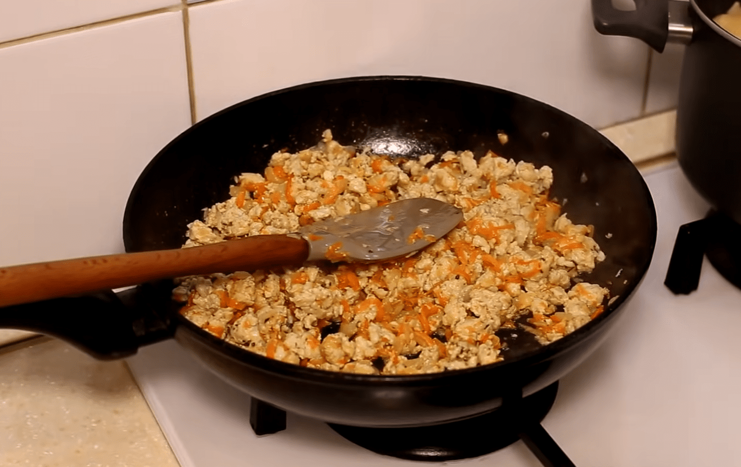 Рецепт приготування м'ясна запіканка з макаронами та соусом бешамель