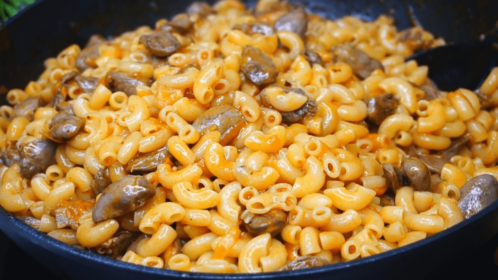 Рецепт приготування макаронів з курячими сердечками