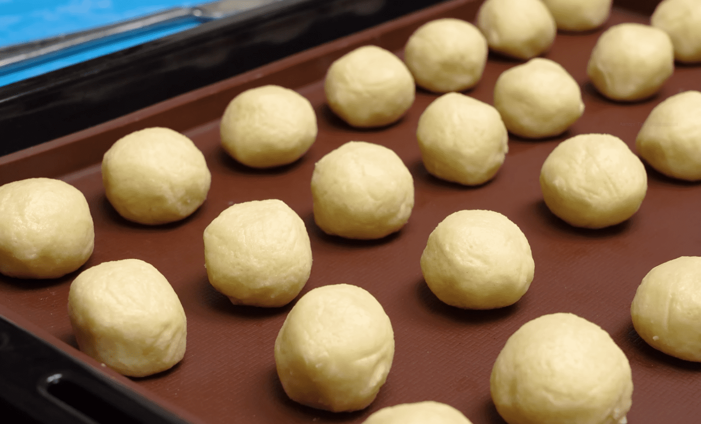 Простий рецепт приготування тістечок Абрикоси