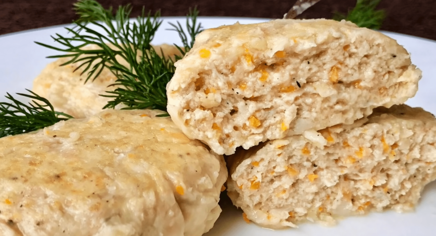 Рецепт приготування соковитих курячих котлет на пару