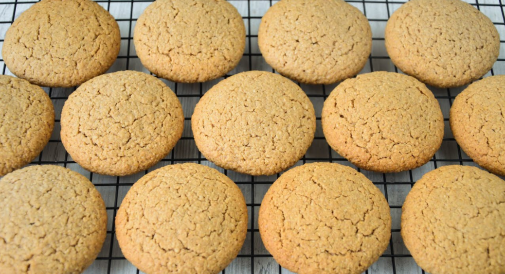 Вівсяне печиво по-шведськи за 10 хвилин підготовки: з вівсяних пластівців швидкого приготування 