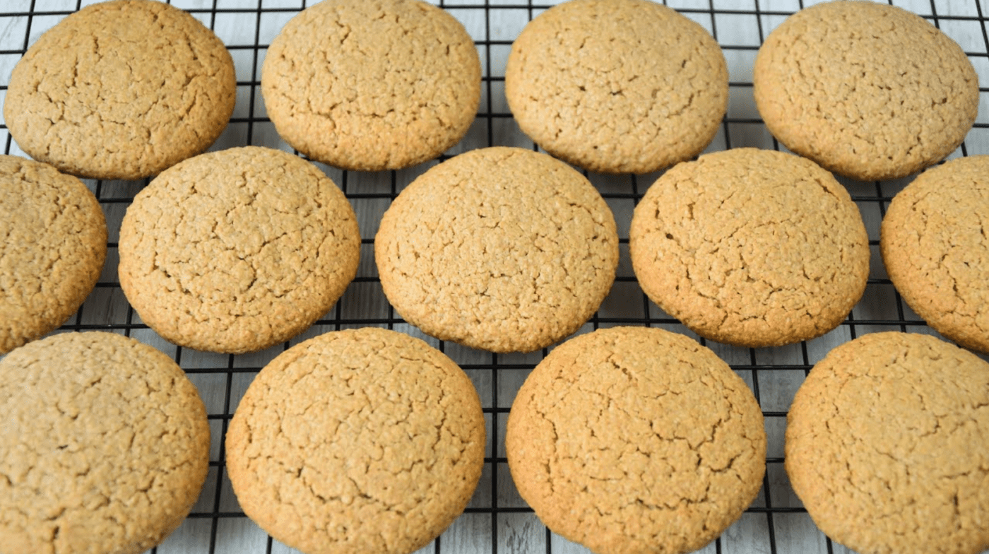 Кулінари поділились рецептом ніжного вівсяного печива нашвидкуруч