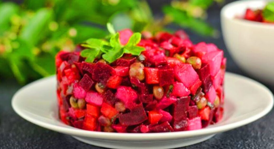 Вінегрет року за новим рецептом. Ці 3 секретних інгредієнта зроблять буряковий салат набагато смачніше 