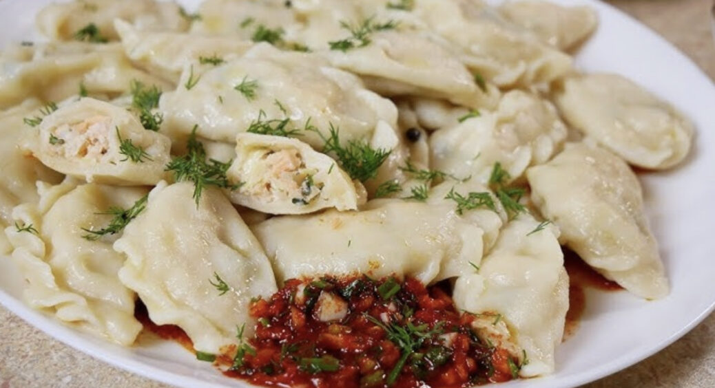 Як звичайні пельмені зробити шедевром – названий головний інгредієнт: лише одна склянка в каструлю 