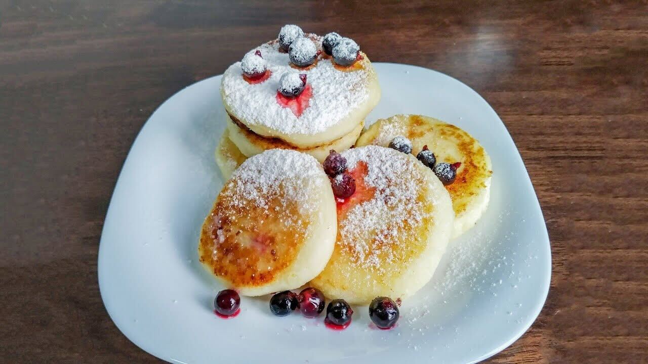 Простий рецепт сирників без яєць