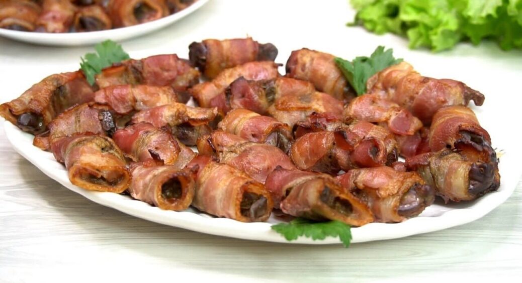 Рецепт святкової страви: готуємо курячу печінку в беконі із секретним інгредієнтом. Зробить її вишуканішою 
