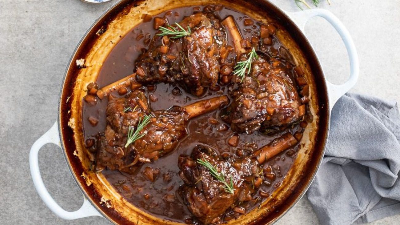 Рецепт тушкованого м'яса з чорносливом: найкраща ідея для вечері
