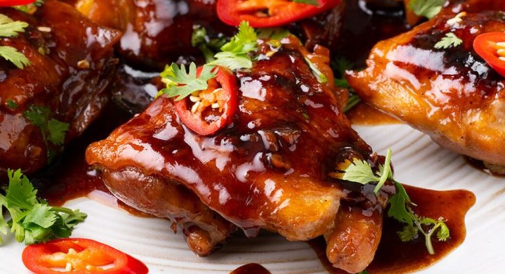 Рецепт курки в карамельному соусі з часником і соєвим соусом: незвична страва, що неодмінно стане улюбленою 