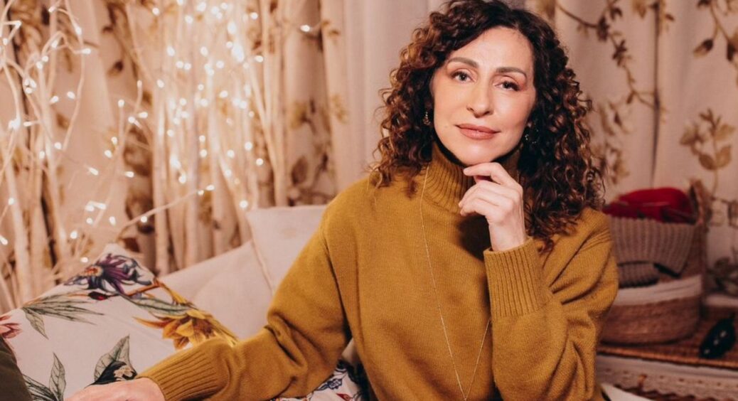 Не впізнали та сплутали з Джамалою: 56-річна Надія Матвєєва перевтілилася у ляльку-мотанку 