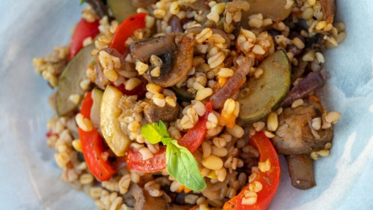 Рецепт Булгуру з овочами та грибами: улюблена страва всієї родини