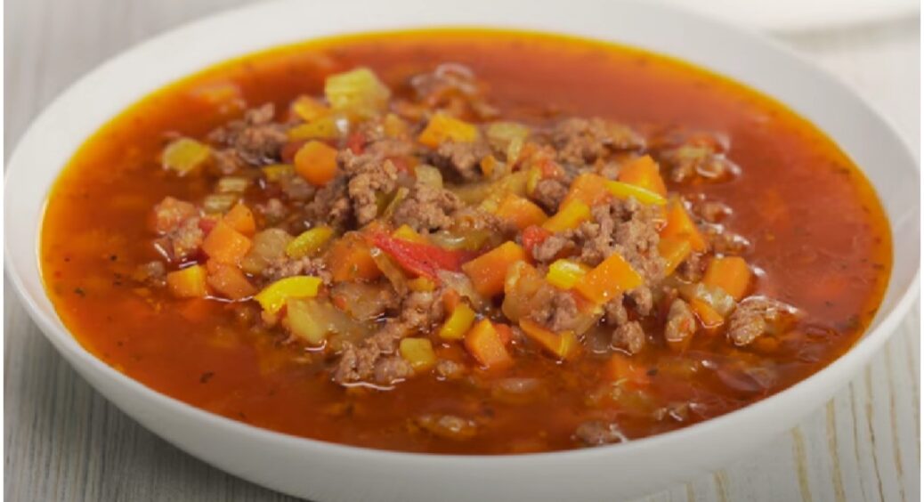 Апетитно та ситно! Легкий суп-гамбургер, овочі та м’ясний фарш. Готується просто, виходить завжди смачно 