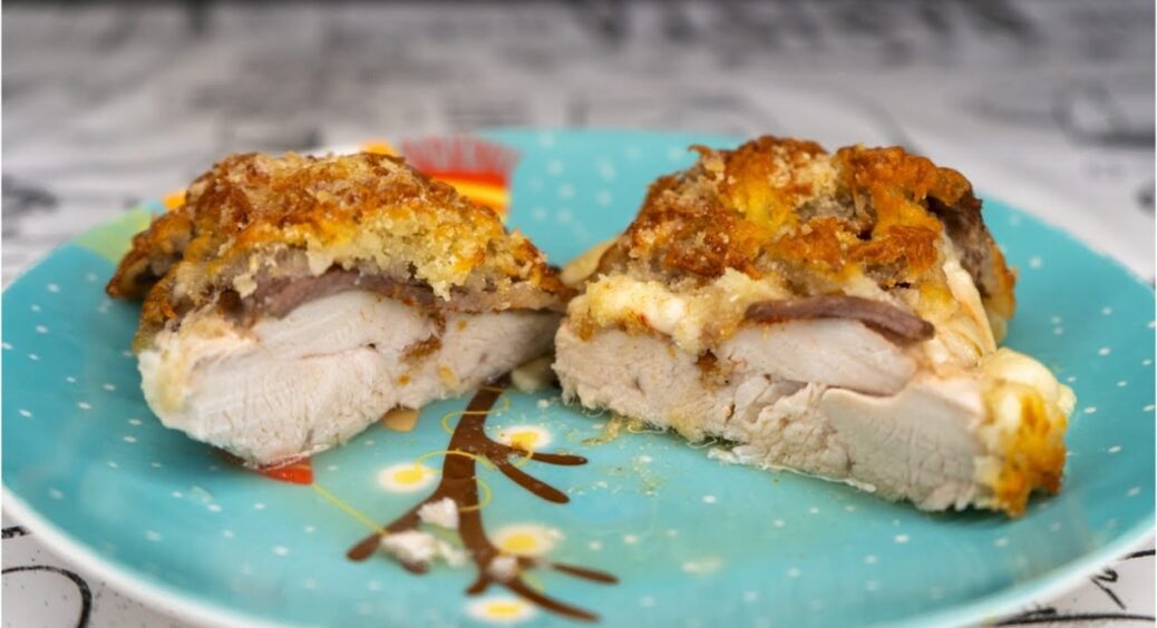Всі в захваті від цього рецепту з курячого філе: додамо всього два інгредієнти та отримаємо новий смак 