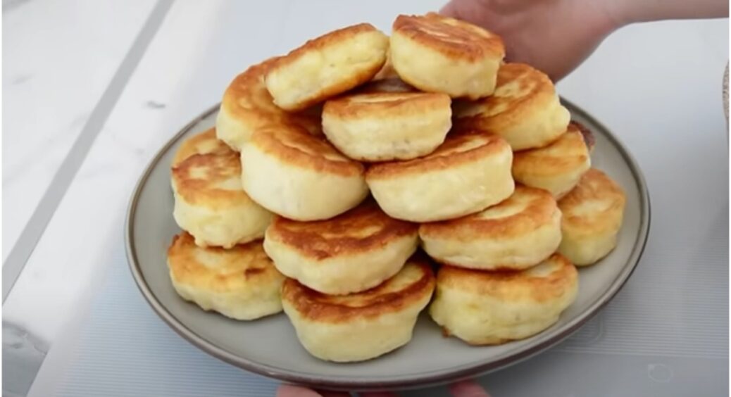 Додайте це в опару, щоб оладки вийшли пишні й ніжні: один секретний інгредієнт і оладки не будуть опадати 