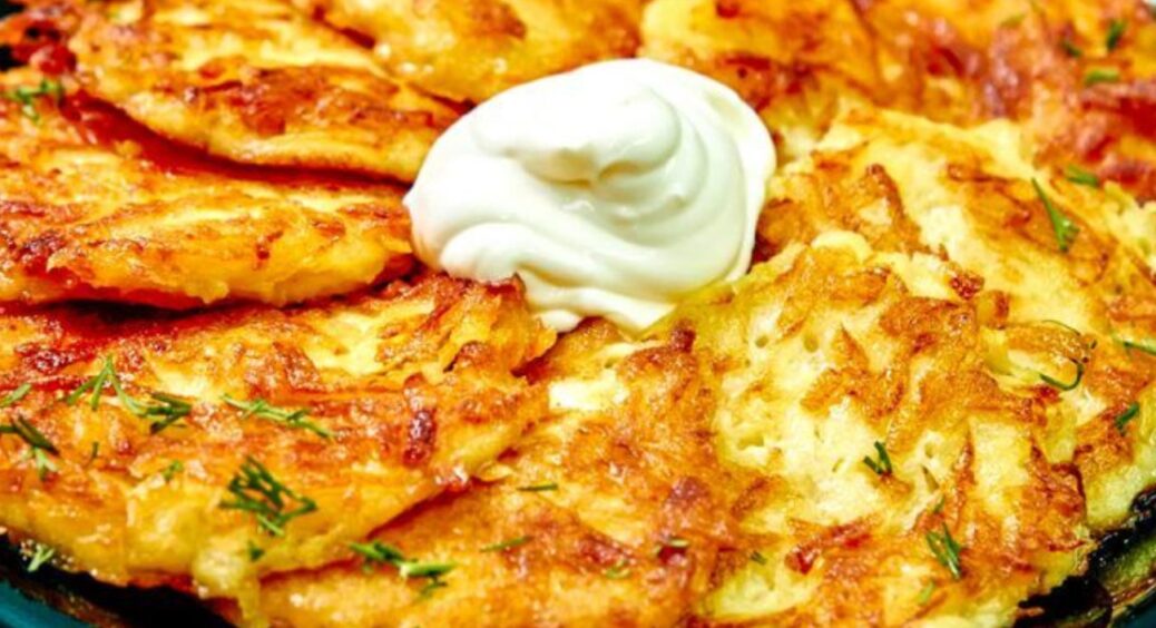 Таких смачних дерунів ви ще не куштували: рецепт всім знайомої страви по-новому – сім’я проситиме добавки 