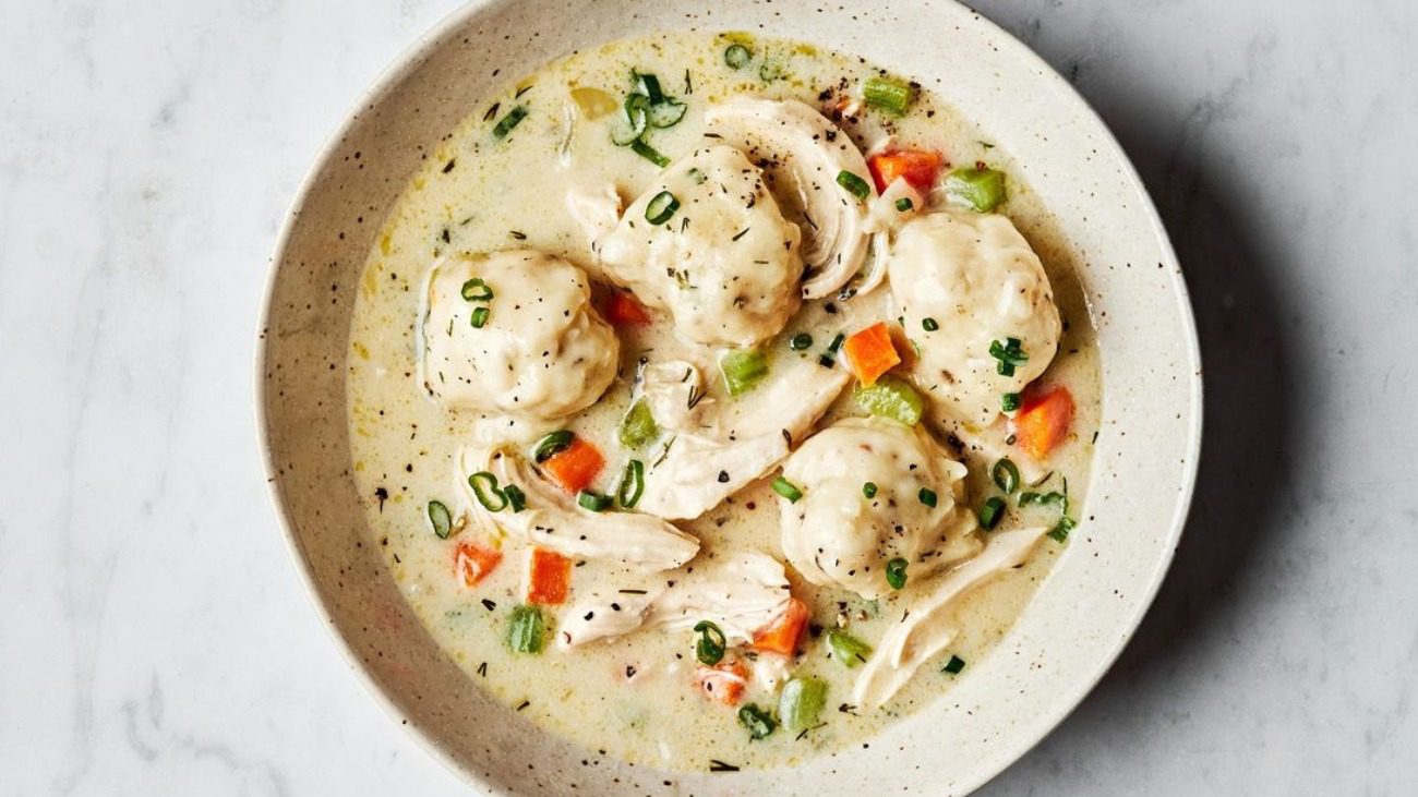 Рецепт курячого супу з овочами та кльоцками: ідеальна перша страва
