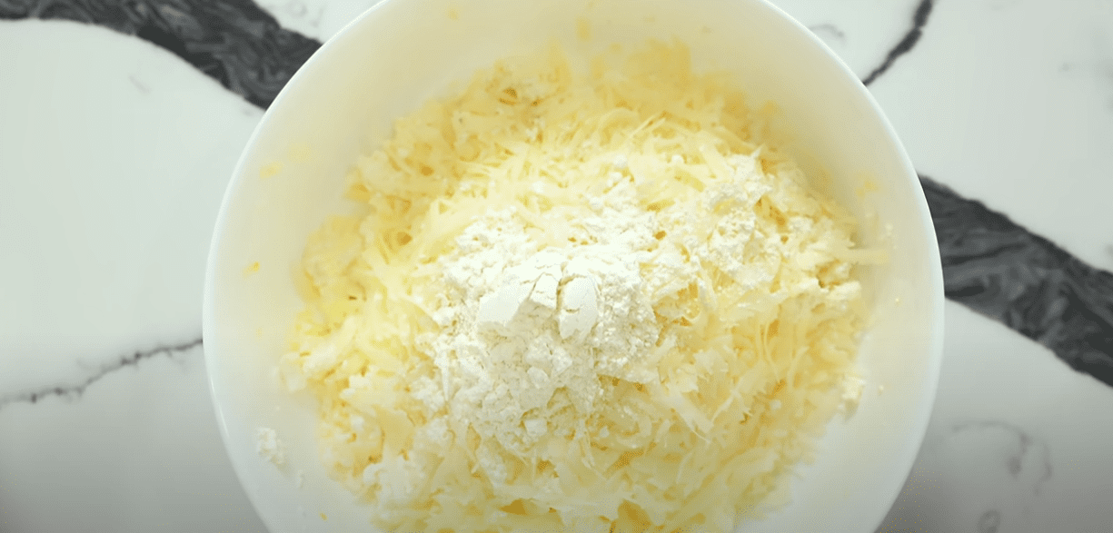 Рецепт солоних сирників із сиром на сніданок