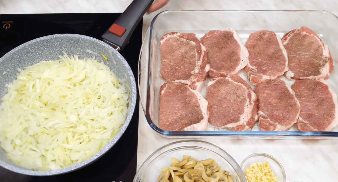 Рецепт приготування соковитого м'яса по-французьки
