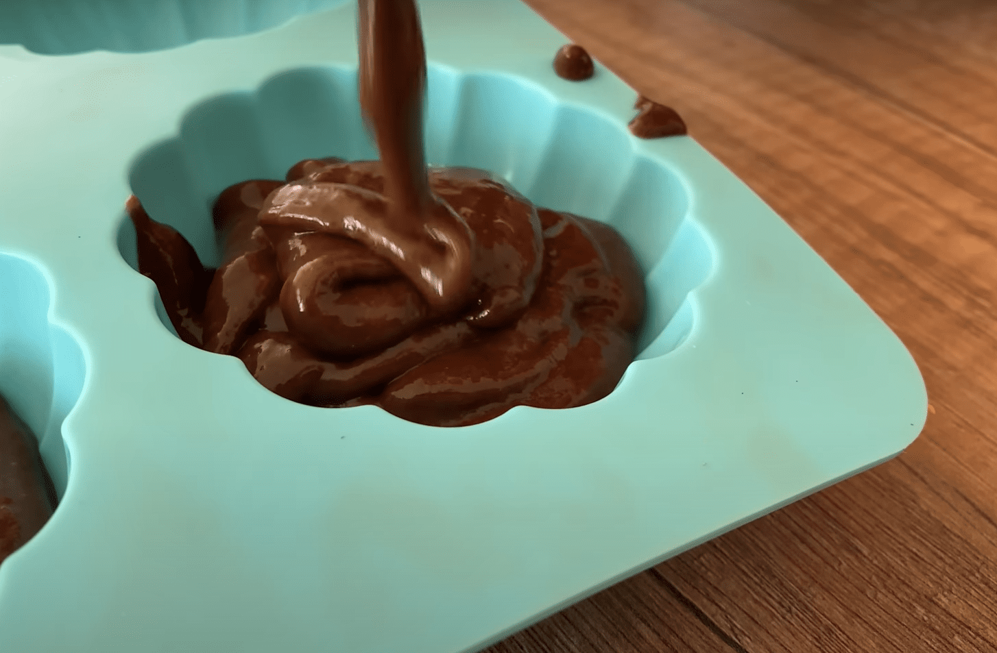 Рецепт приготування корисного десерту з какао та хурмою