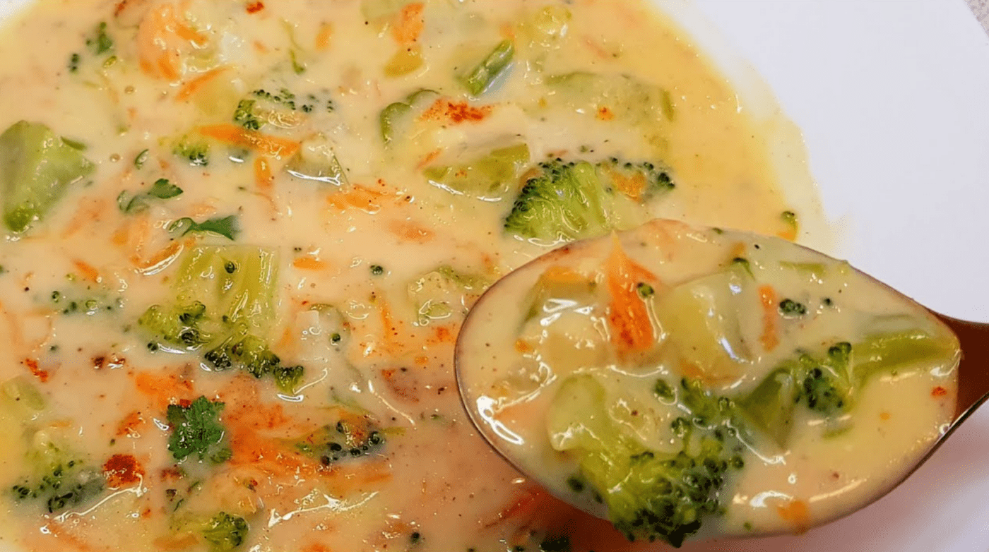 Простий рецепт приготування сирного супу з броколі