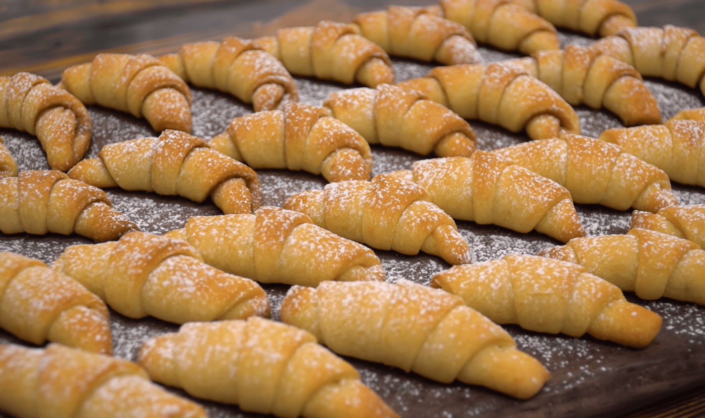 Рецепт приготування рогаликів з повидлом на молоці