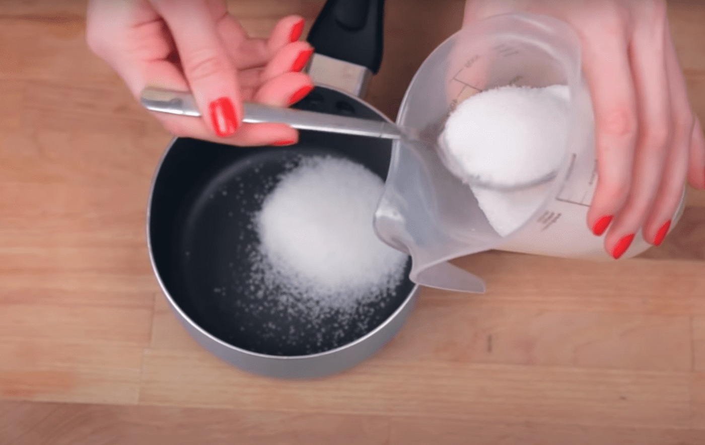 Рецепт приготування домашніх льодяників з цукру