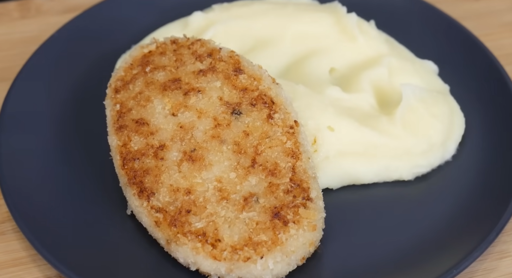 Навіть ті, хто не любить рибу, уплітають їх із великим задоволенням: рецепт приготування рибних котлет 