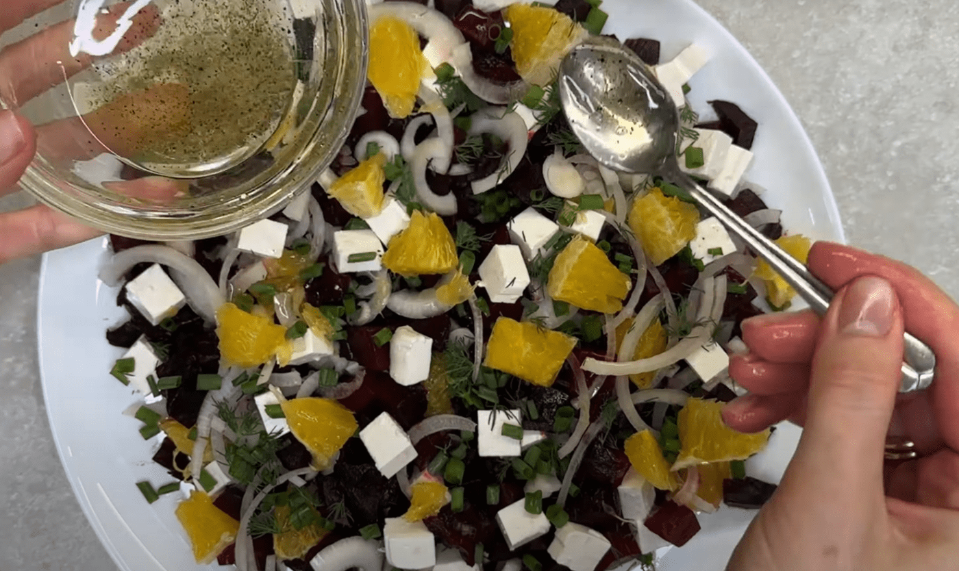 Рецепт приготування салату з апельсином, буряком та фетою